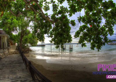 Walkway to the scluded beach