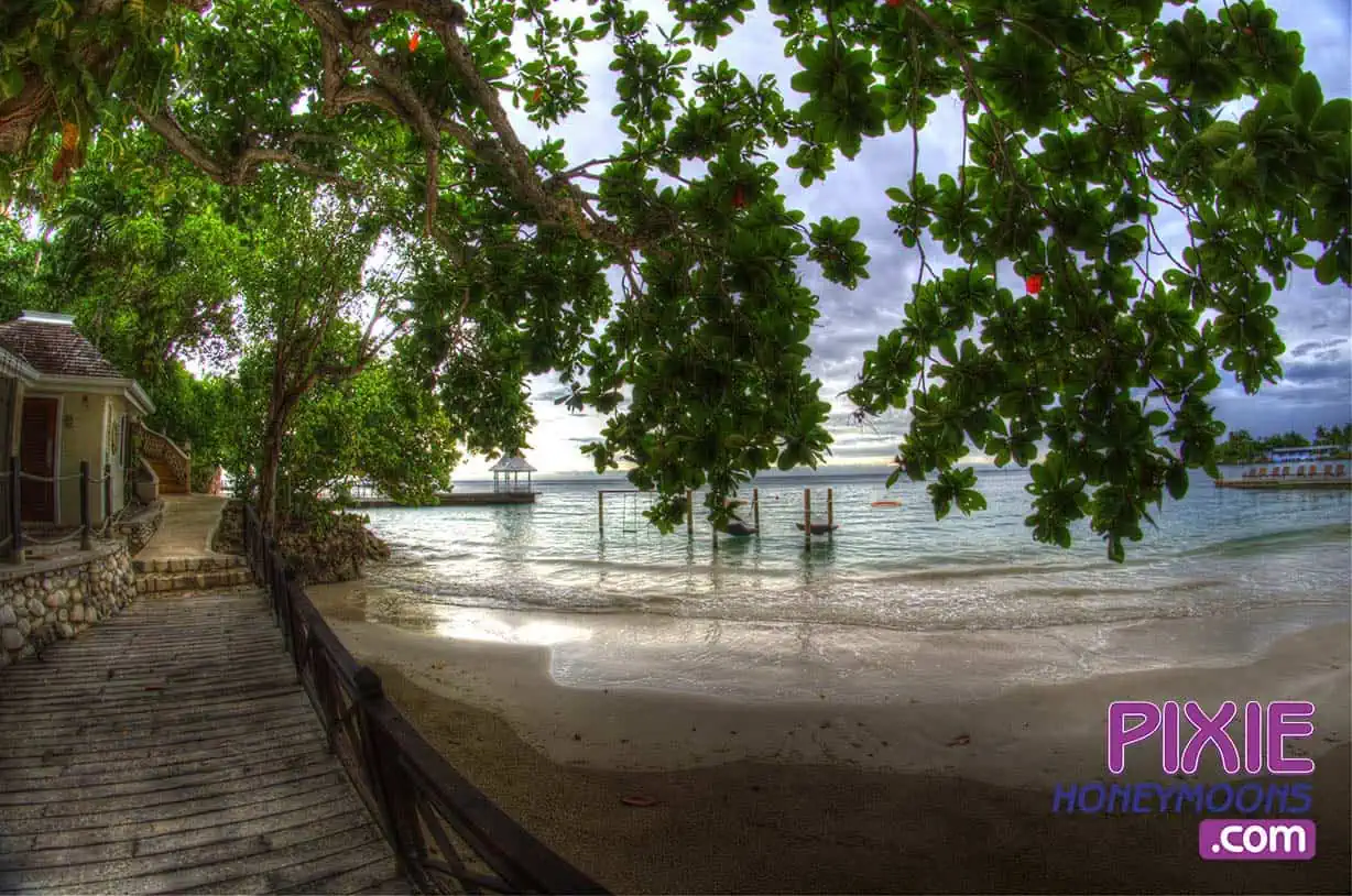 Walkway to the scluded beach