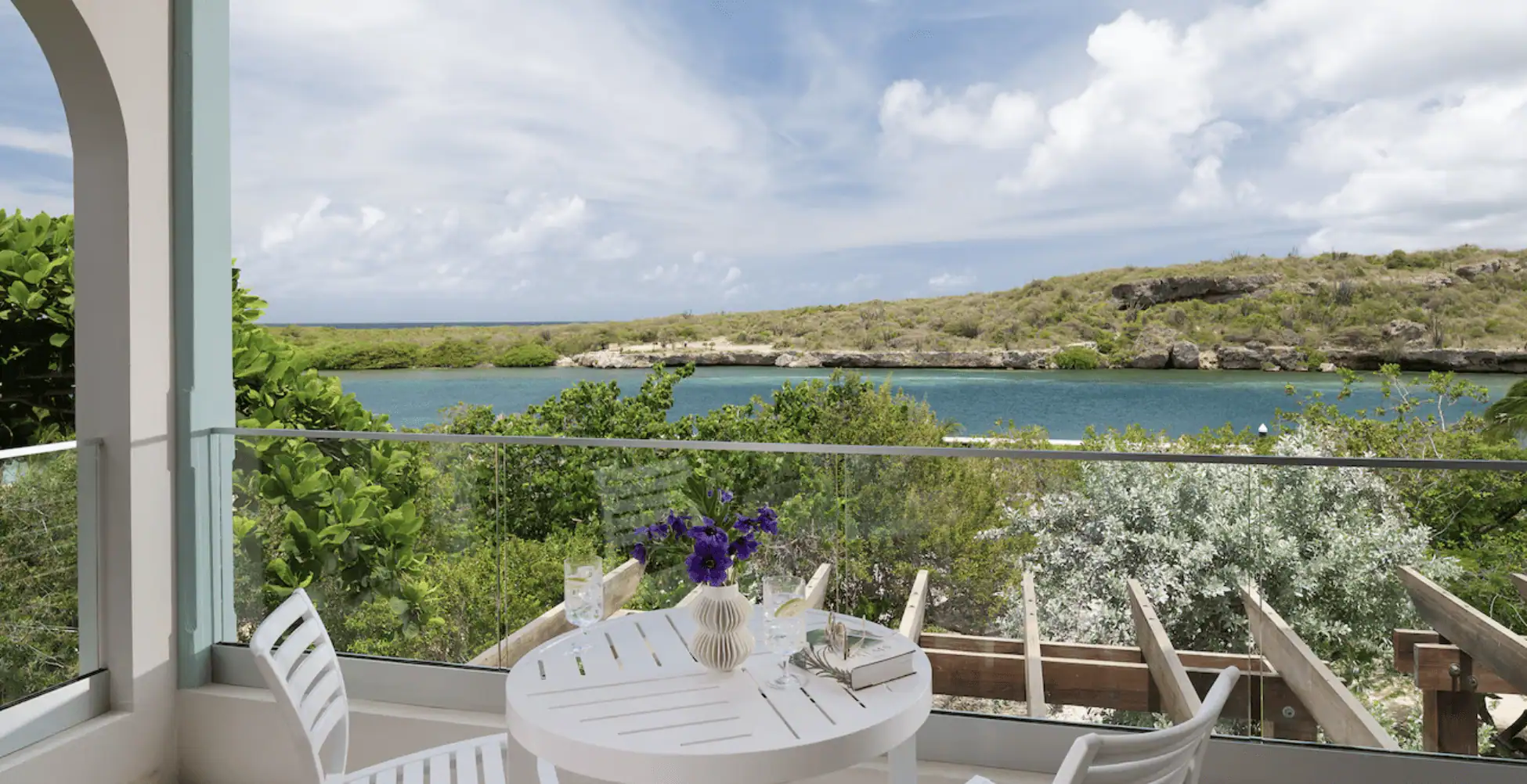 Sandals resort savings. Weekly discounts on rooms and suites in 2025